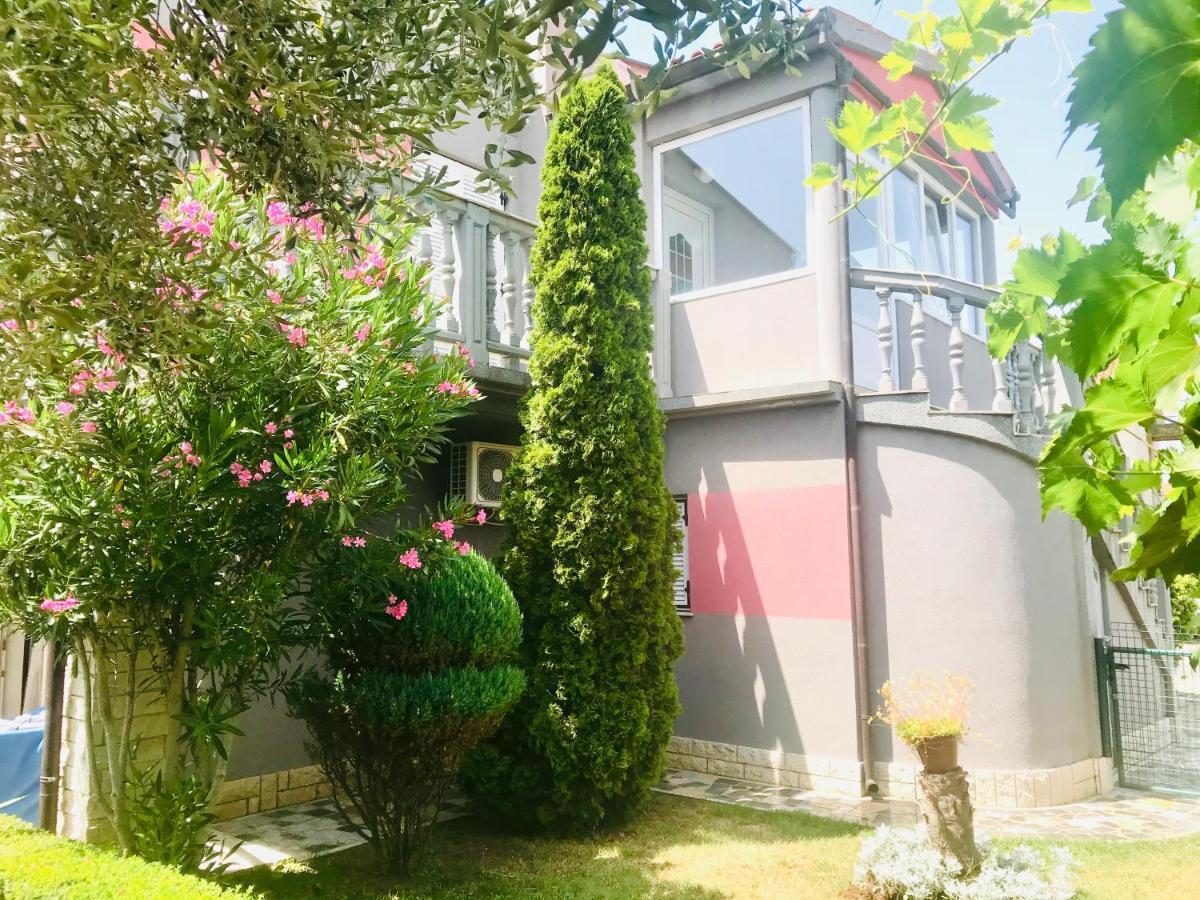 Deluxe Apartment Bluebay Oasis Fazana Exterior photo